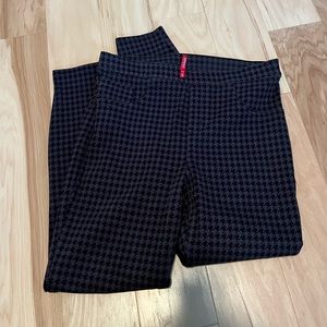 NWOT Spanx houndstooth leggings